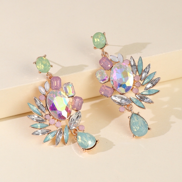 Fantasy  earrings. Elegant light - Picture 1 of 4